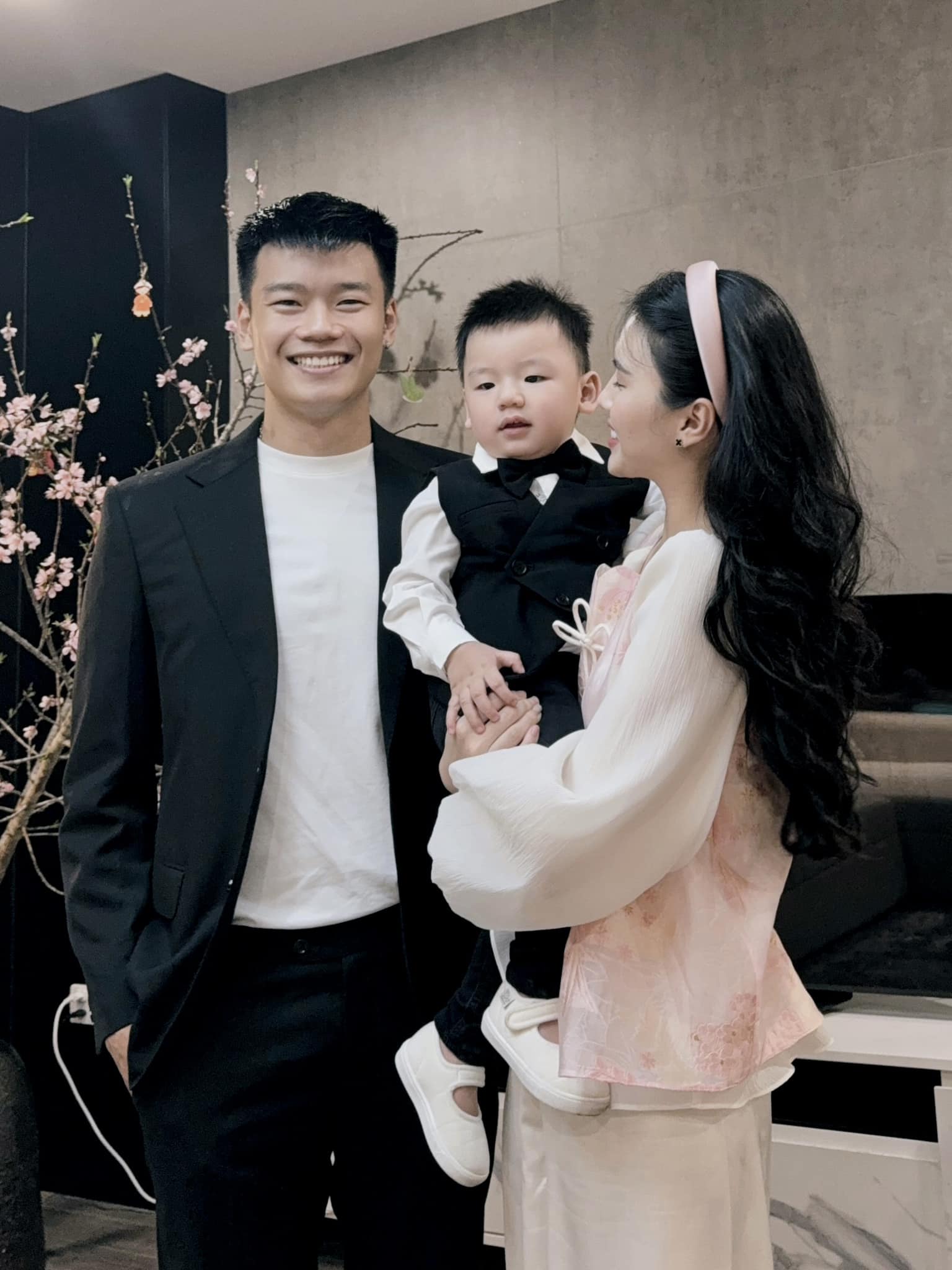 Phản ứng Từ Đồng Đội